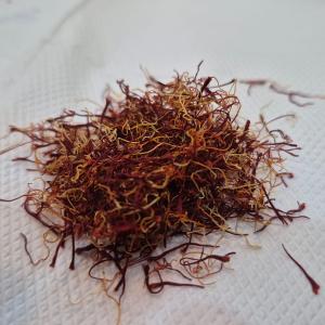 Raw Saffron Kashmir 1g